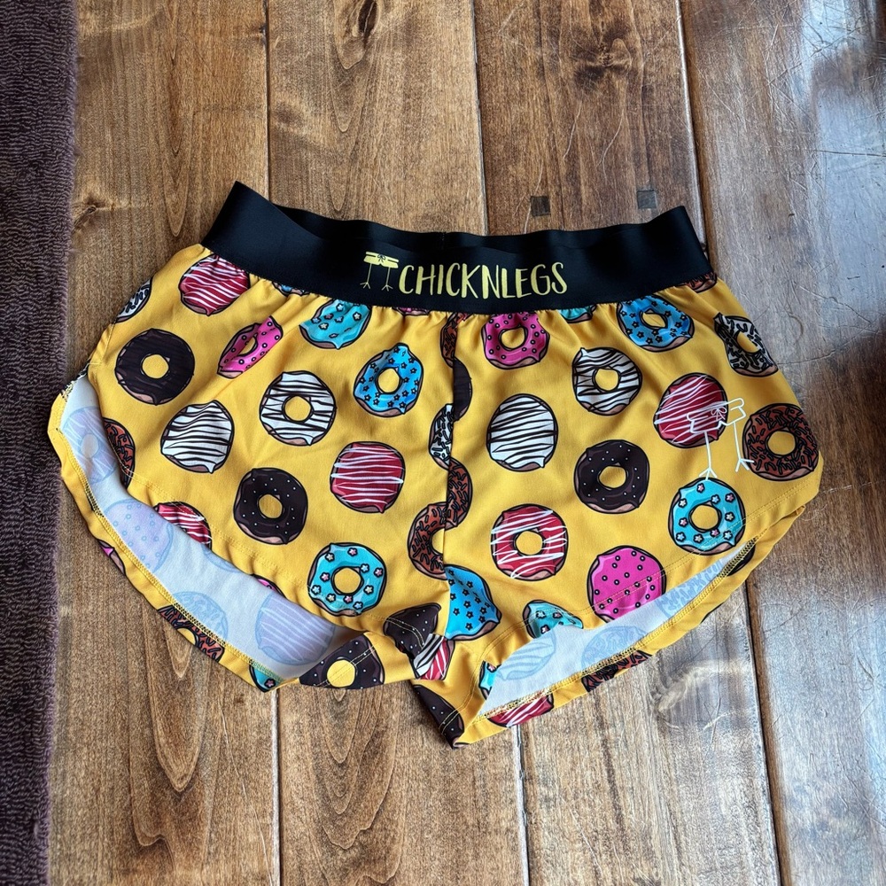 Women's Salty Donuts 1.5" Split Shorts